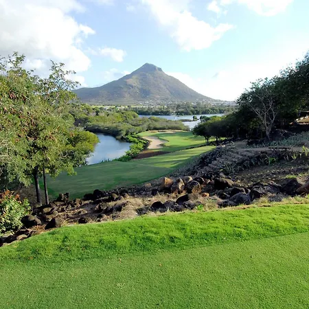 Maradiva Villas Resort and Spa 